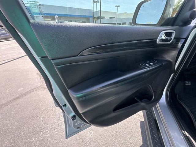 2021 Jeep Grand Cherokee Laredo X 4x4