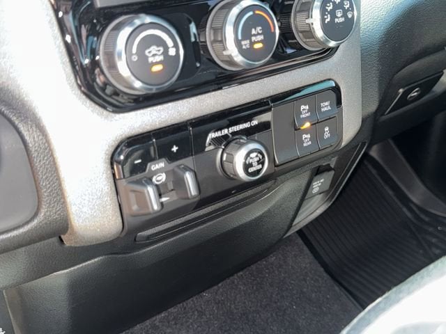 2025 RAM 1500 Tradesman Quad Cab 4x4 6'4" Box
