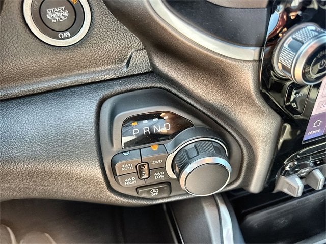 2025 RAM 1500 Big Horn Crew Cab 4x4 5'7" Box