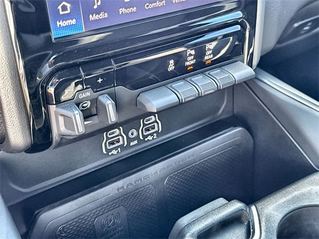 2025 RAM 1500 Big Horn Crew Cab 4x4 5'7" Box