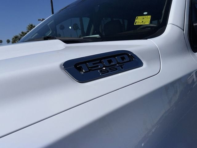 2025 RAM 1500 Laramie Crew Cab 4x4 5'7" Box