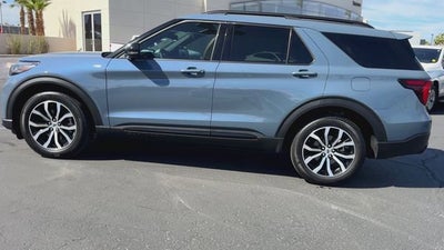 2025 Ford Explorer ST-Line