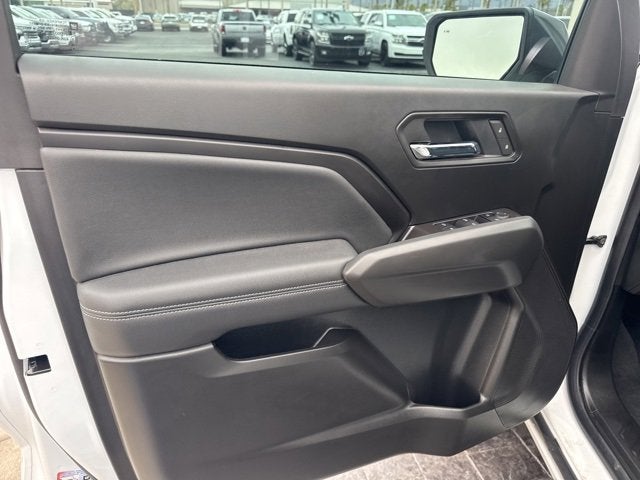 2025 Chevrolet Colorado WT/LT