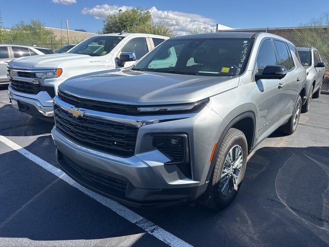 2024 Chevrolet Traverse LS