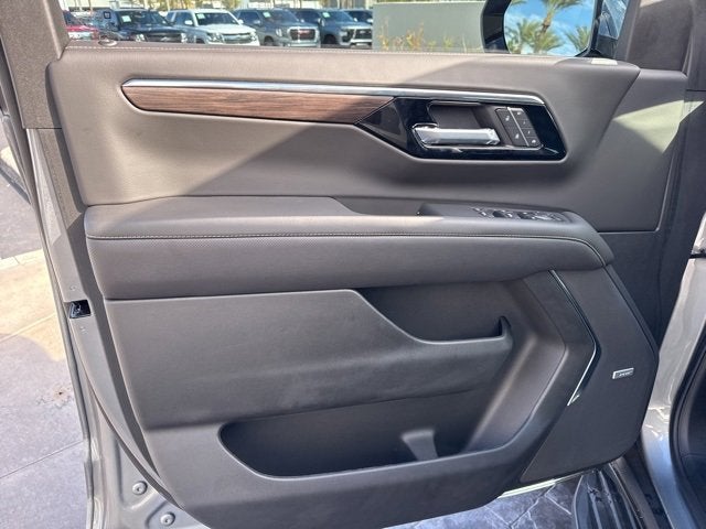 2025 Chevrolet Suburban Premier