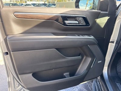 2025 Chevrolet Suburban Premier