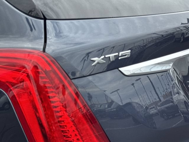 2018 Cadillac XT5 Premium Luxury FWD