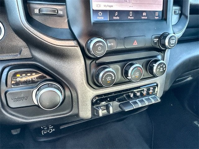 2022 RAM 2500 Tradesman Crew Cab 4x2 6'4" Box