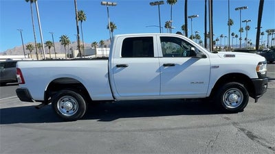 2022 RAM 2500 Tradesman Crew Cab 4x2 6'4" Box