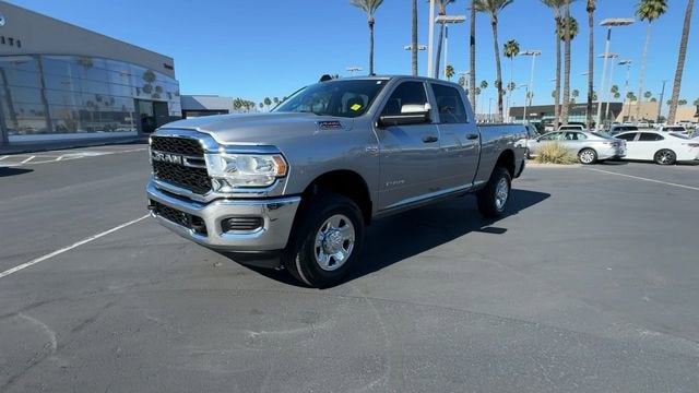 2022 RAM 2500 Tradesman Crew Cab 4x4 6'4" Box