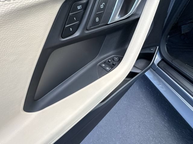 2025 BMW 230i 230i