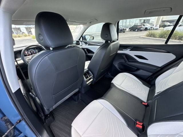 2025 Volkswagen Tiguan 2.0T SE