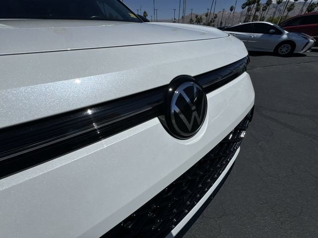 2025 Volkswagen Tiguan 2.0T SE R-Line Black