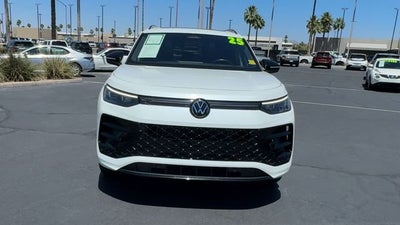 2025 Volkswagen Tiguan 2.0T SE R-Line Black