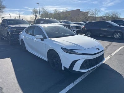 2025 Toyota Camry SE