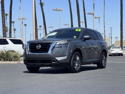 2022 Nissan Pathfinder S 2WD