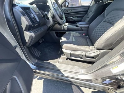 2022 Nissan Pathfinder S 2WD