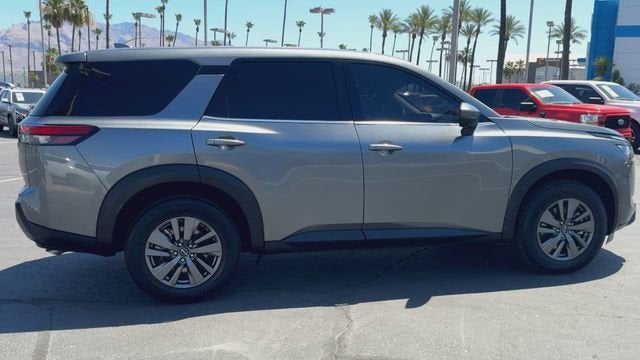 2022 Nissan Pathfinder S 2WD