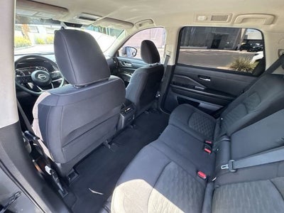 2022 Nissan Pathfinder S 2WD