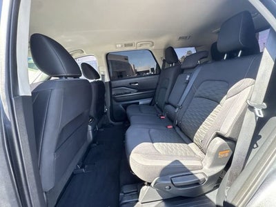2022 Nissan Pathfinder S 2WD