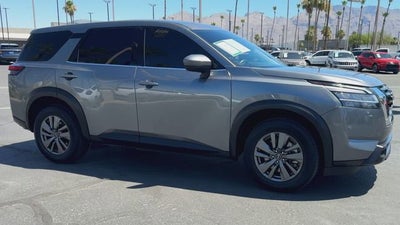 2022 Nissan Pathfinder S 2WD