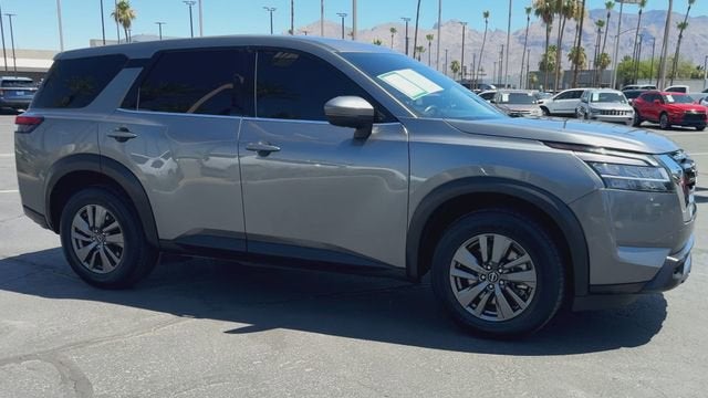 2022 Nissan Pathfinder S 2WD