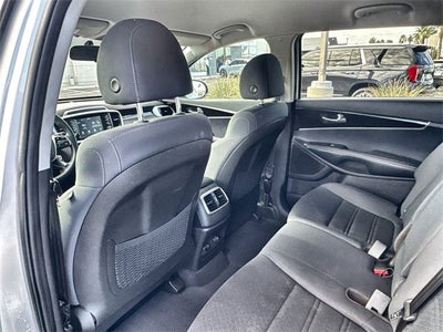 2019 Kia Sorento LX V6