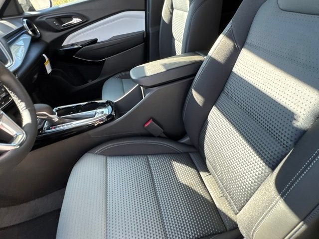 2026 Chevrolet Trax LT - Photo 13