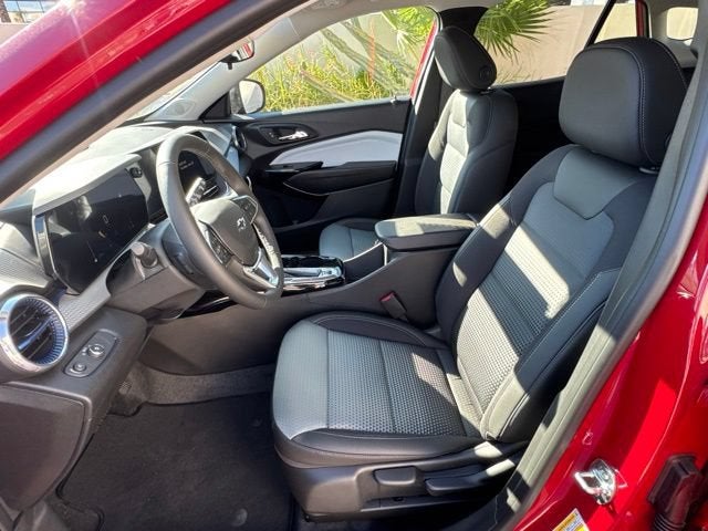 2026 Chevrolet Trax LT - Photo 8