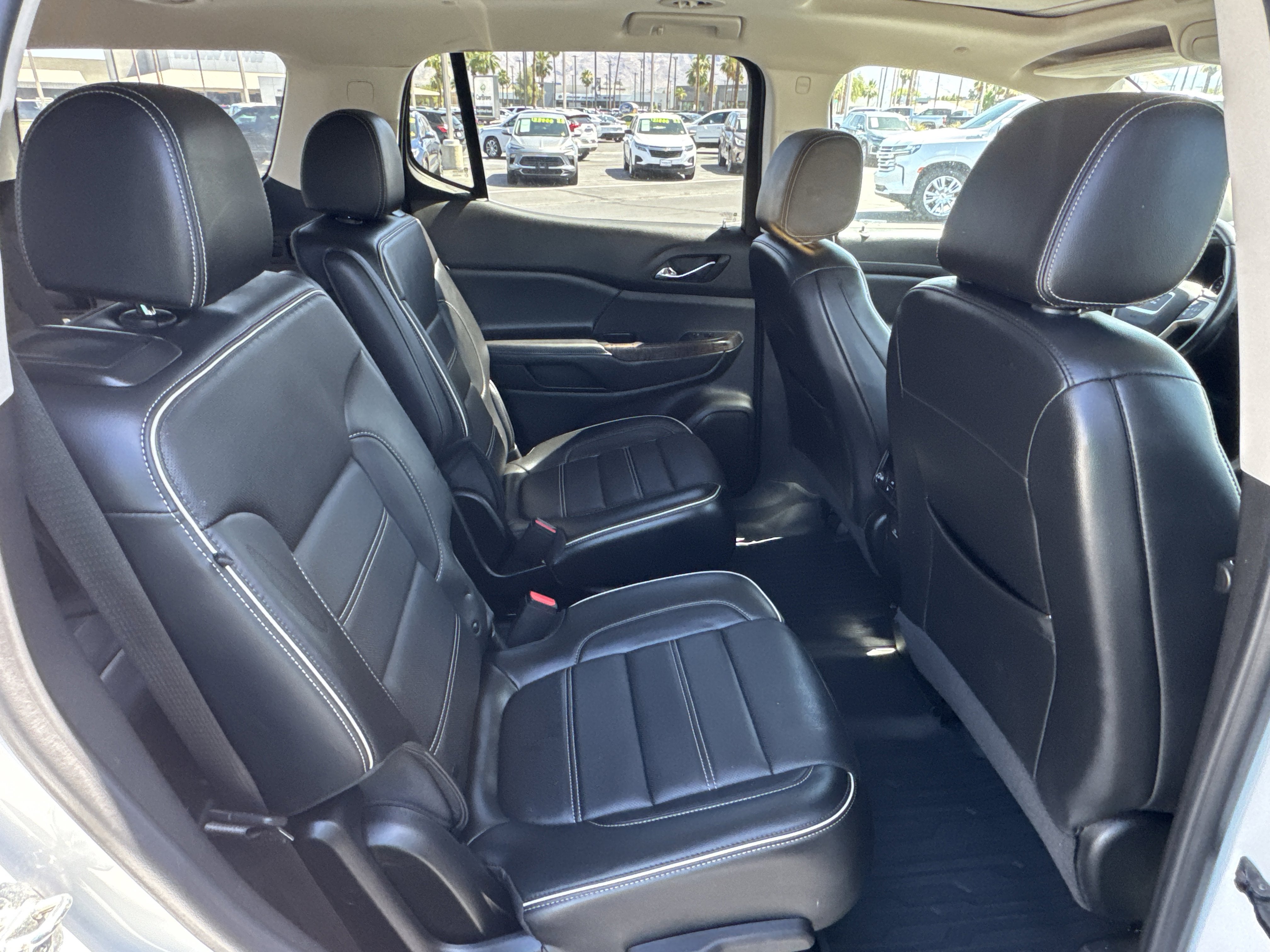 2022 GMC Acadia Denali