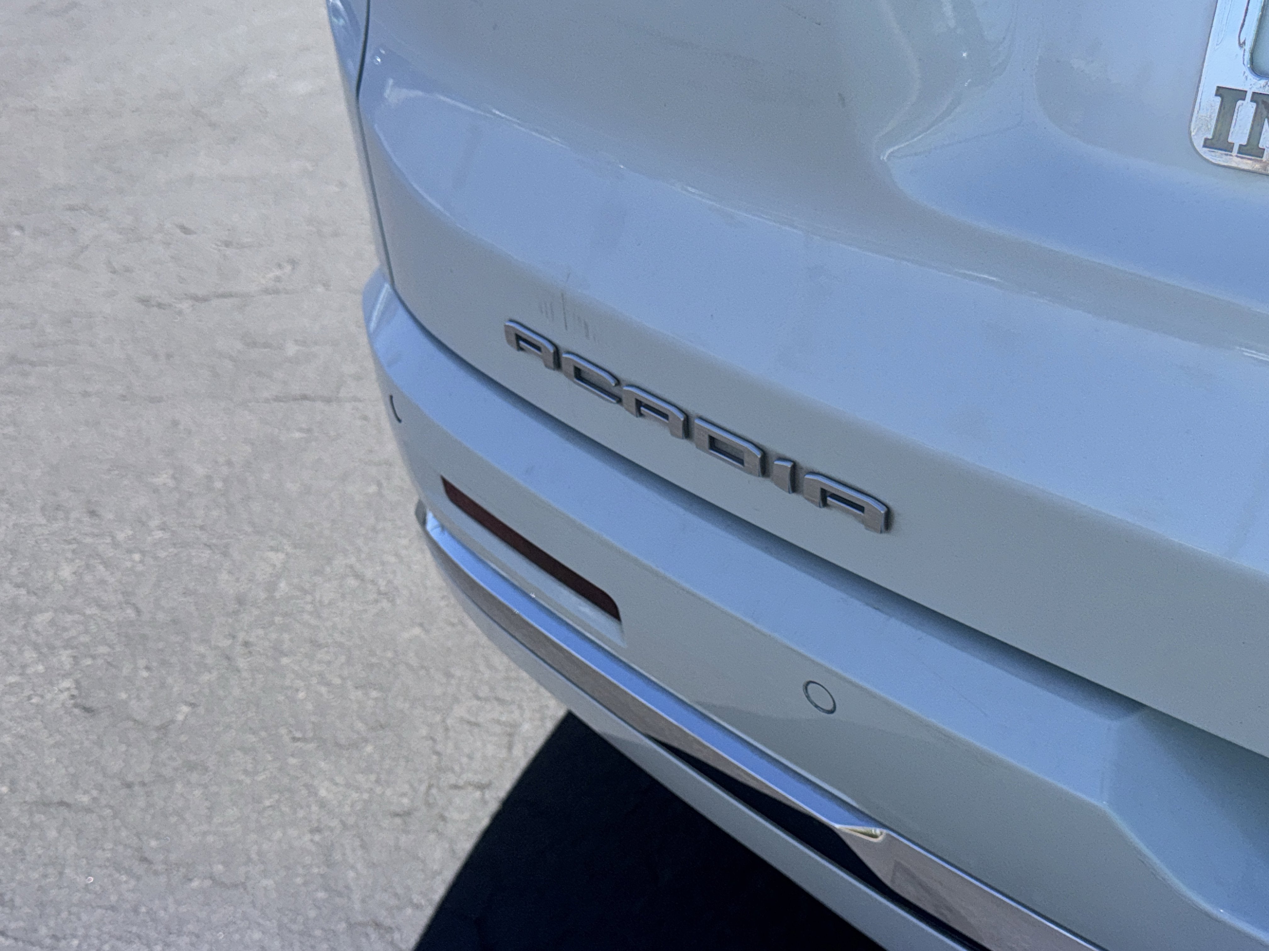 2022 GMC Acadia Denali