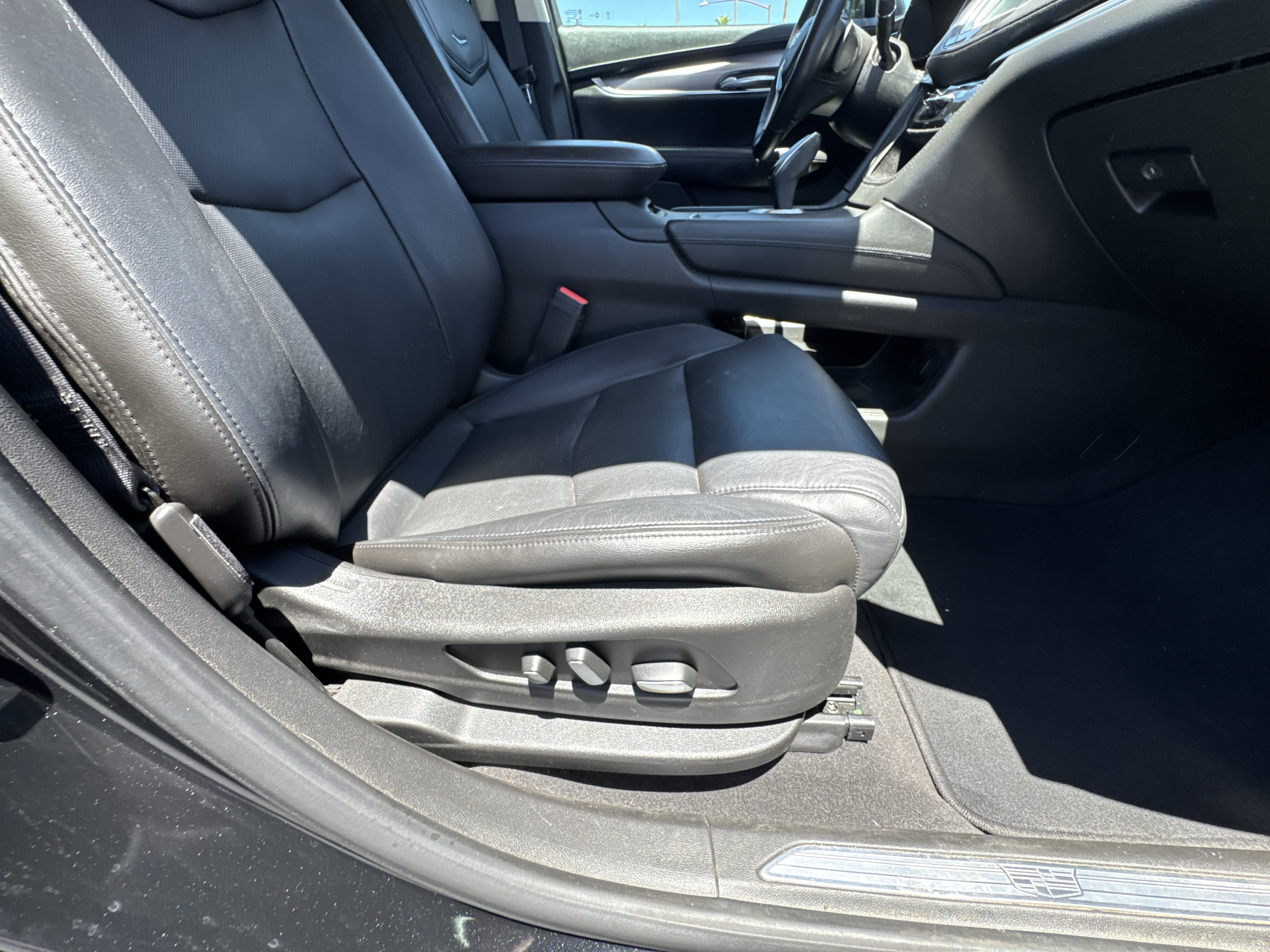 2017 Cadillac XT5 Luxury FWD