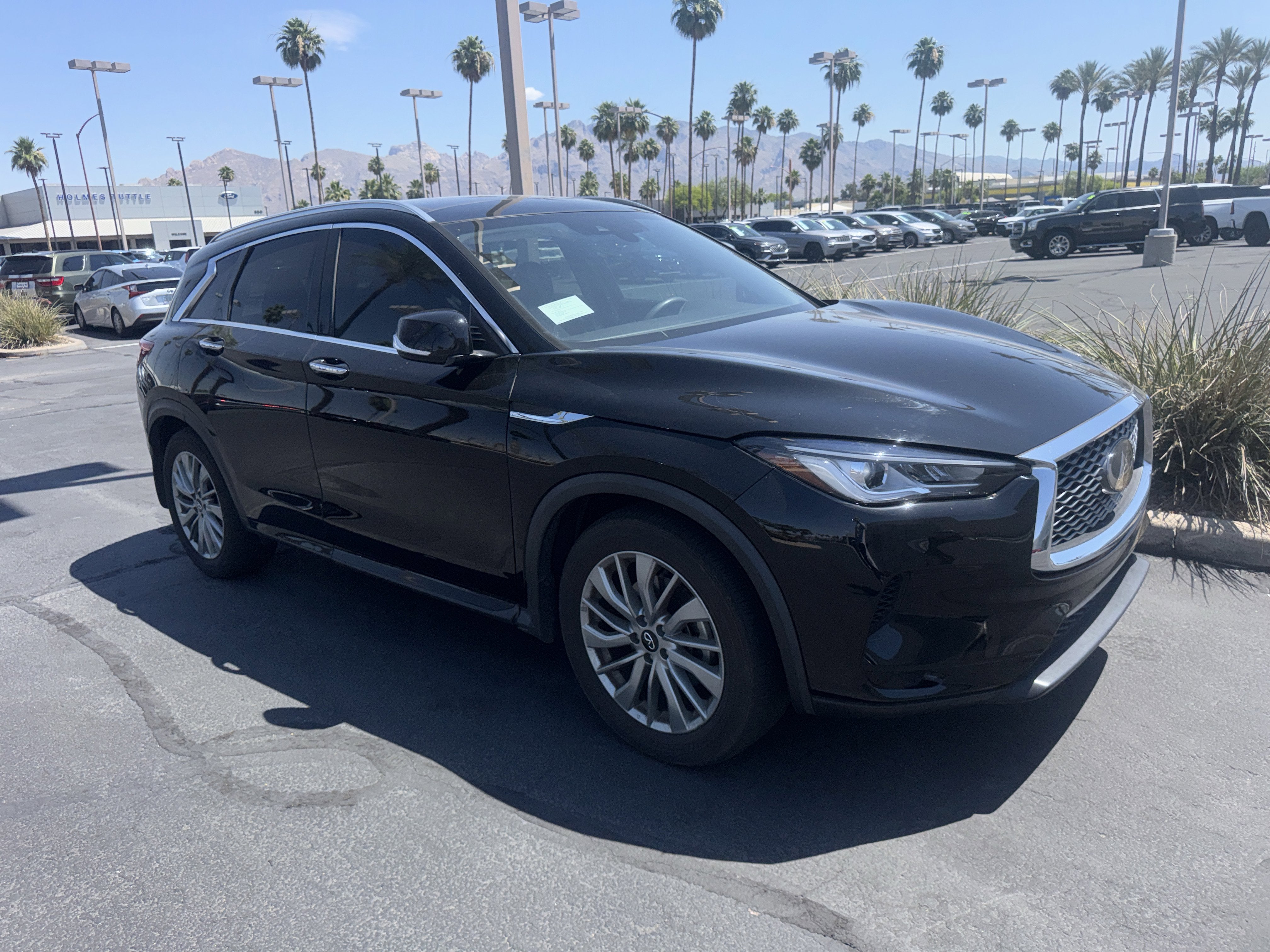 2024 INFINITI QX50 LUXE