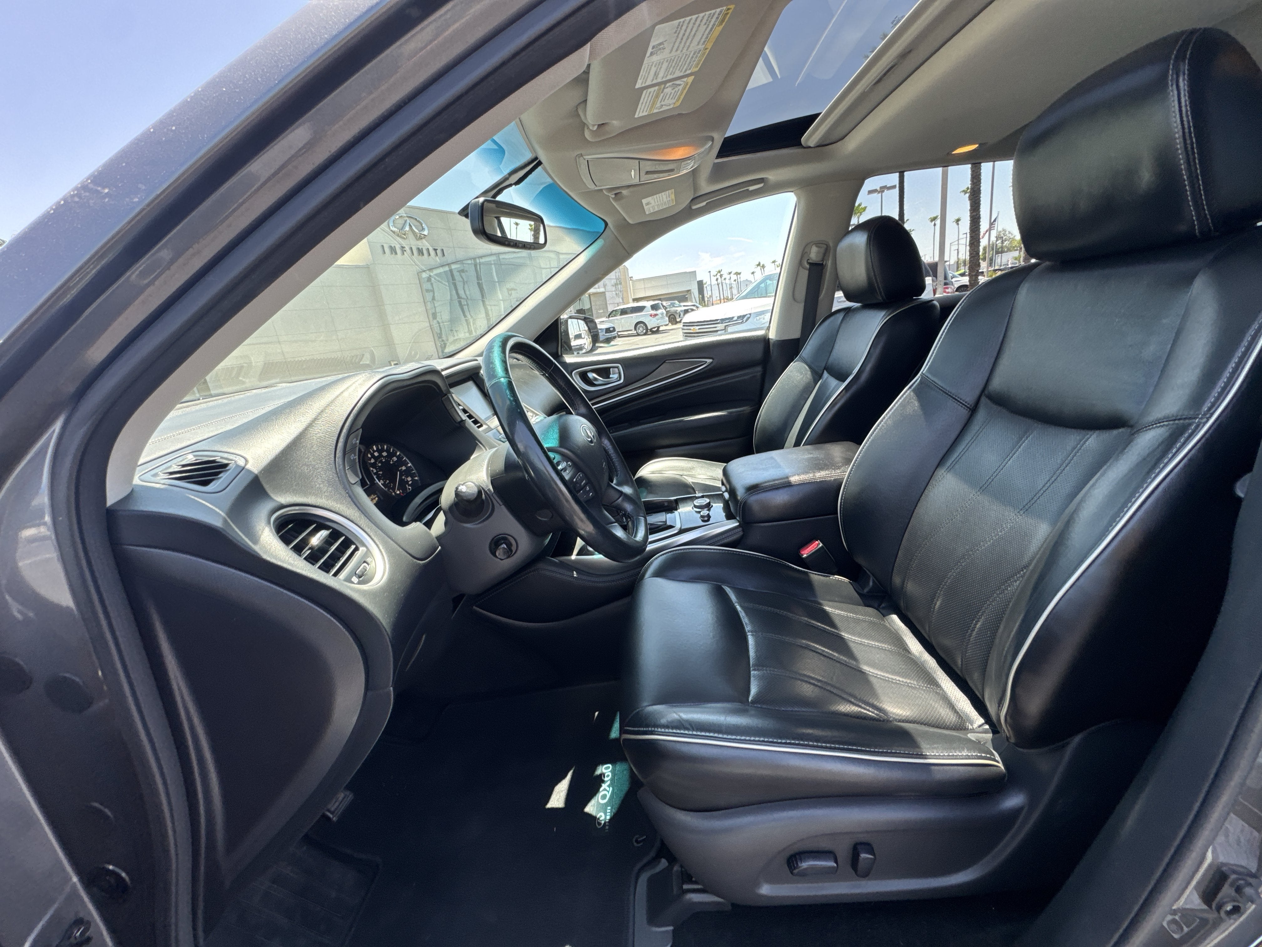 2016 INFINITI QX60 Base