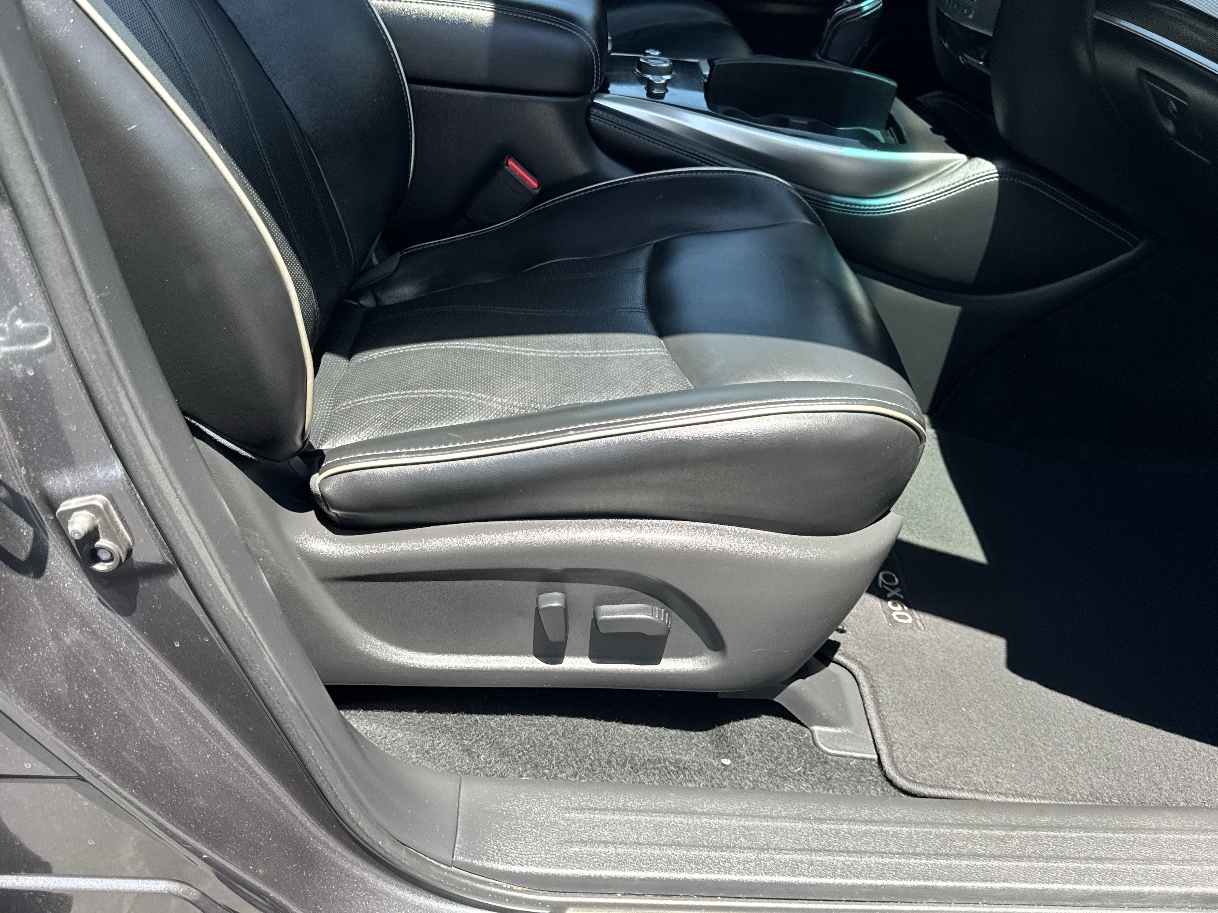 2016 INFINITI QX60 Base