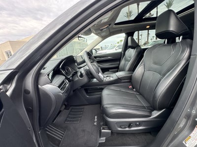 2025 INFINITI QX60 PURE