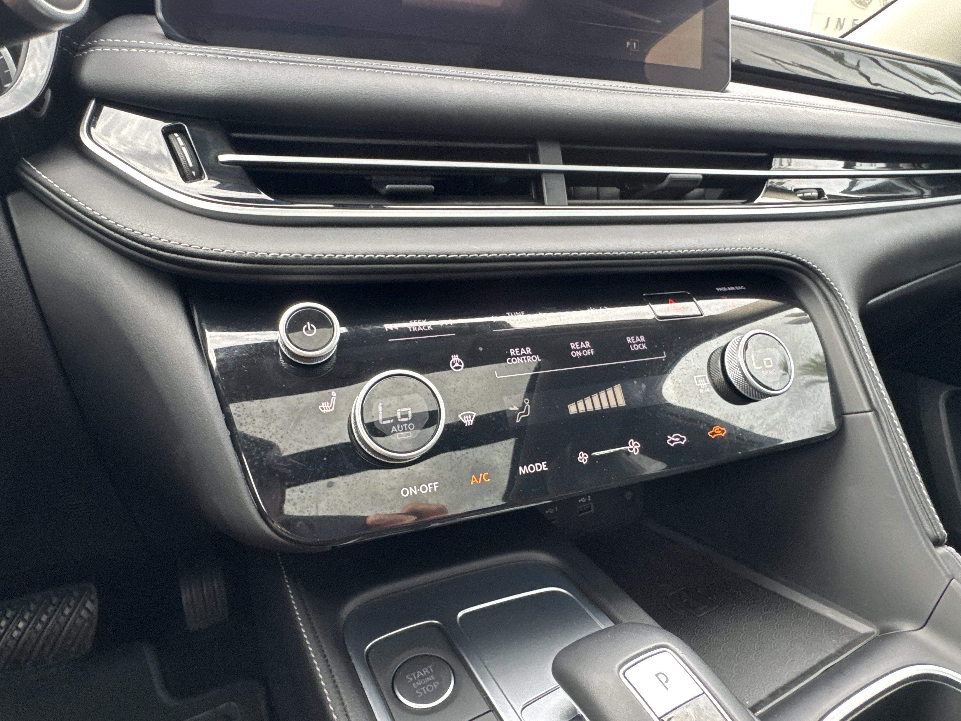2025 INFINITI QX60 PURE
