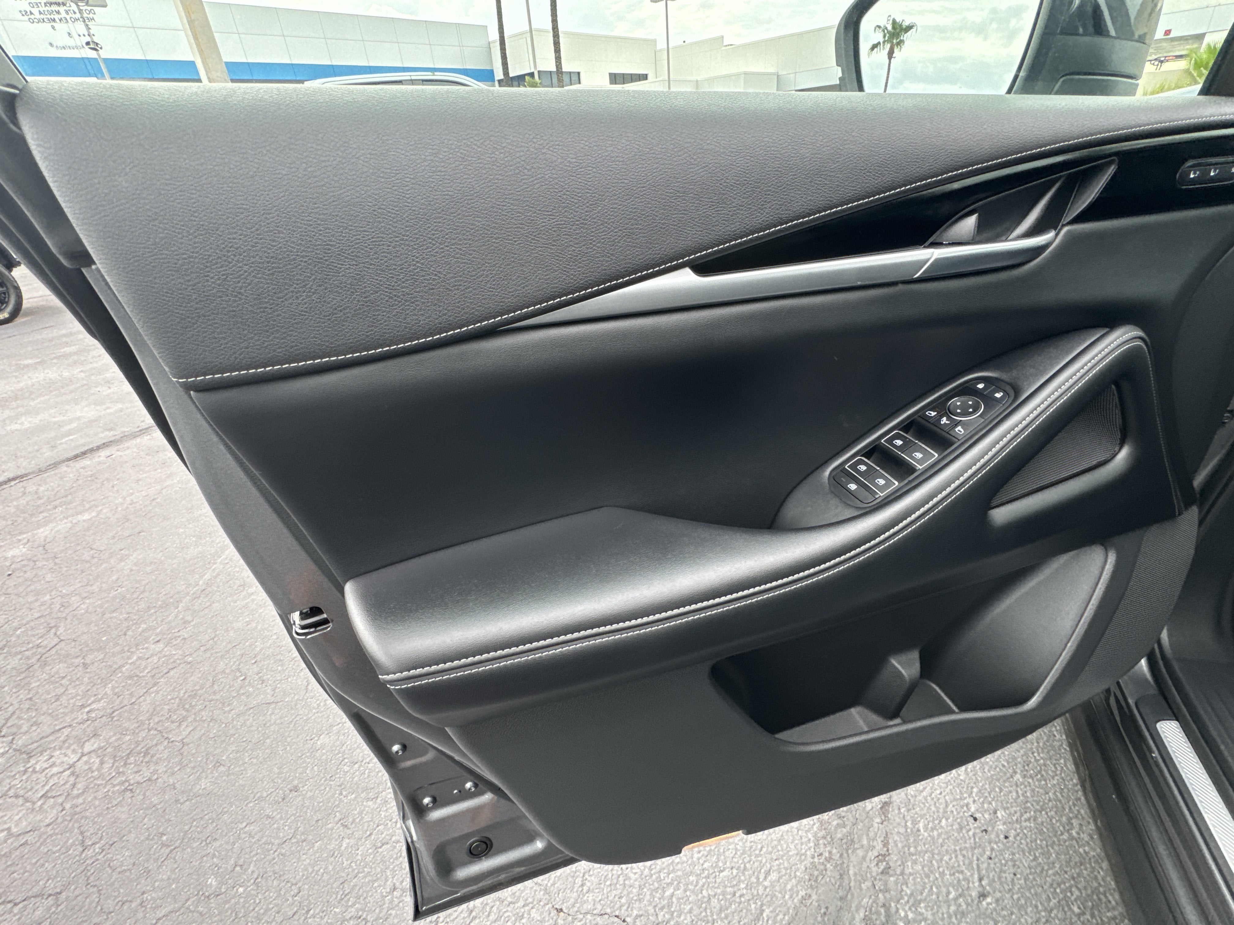 2025 INFINITI QX60 PURE