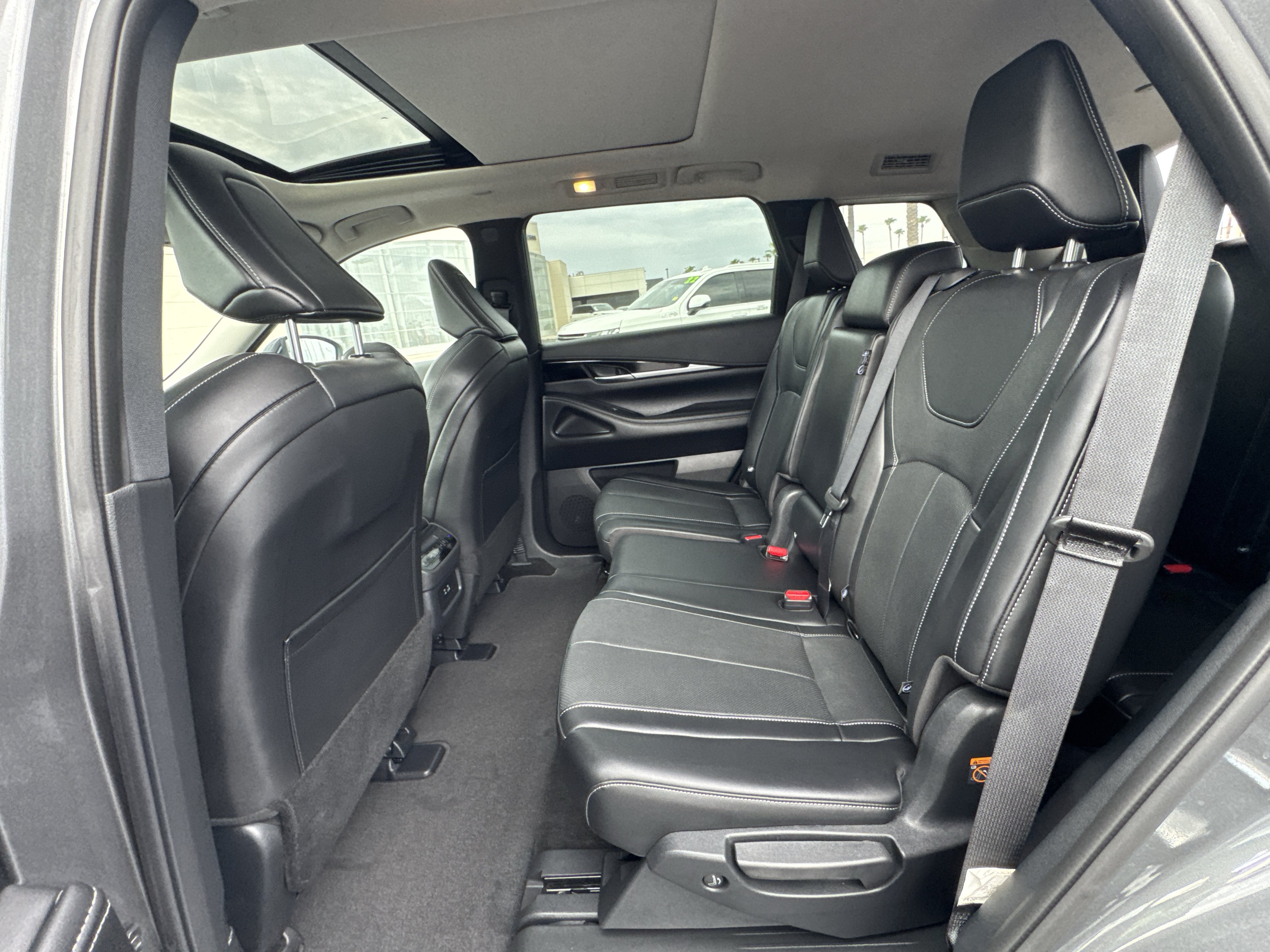 2025 INFINITI QX60 PURE