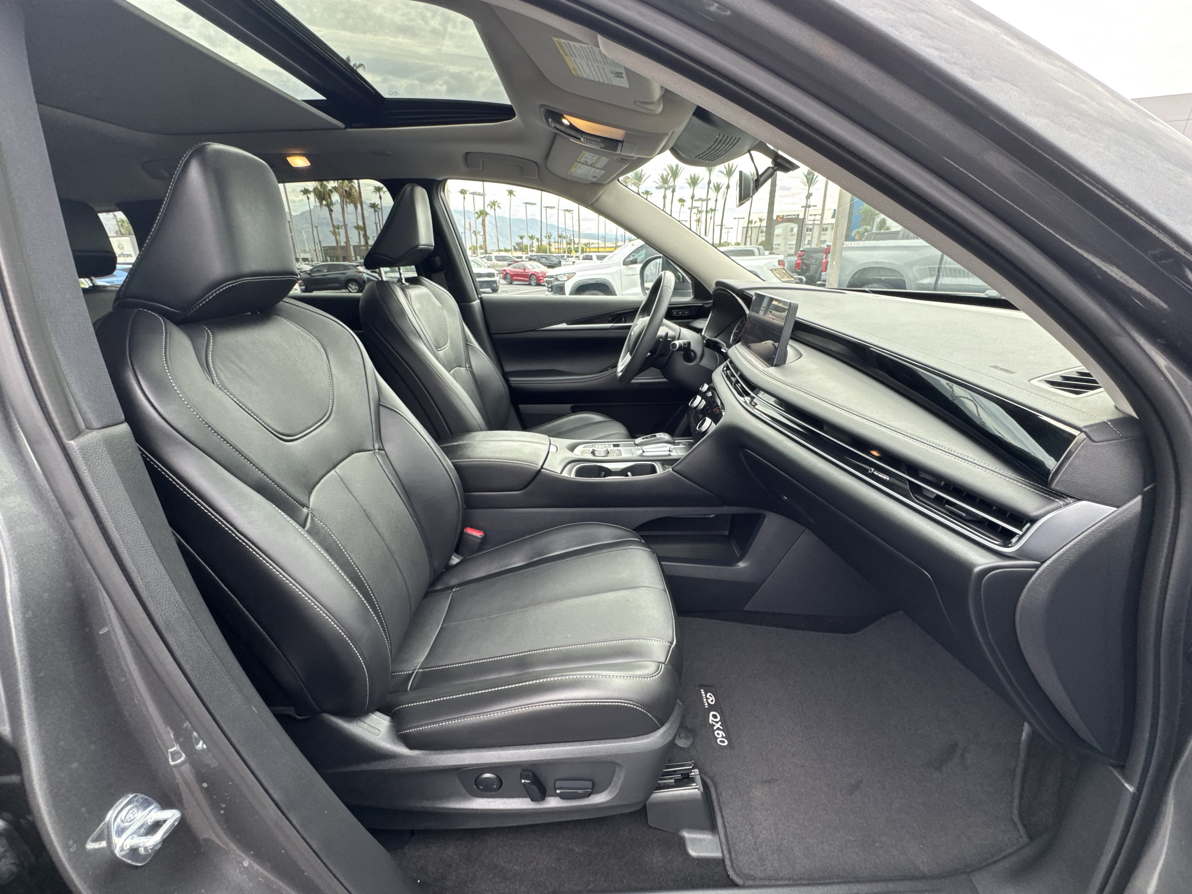 2025 INFINITI QX60 PURE