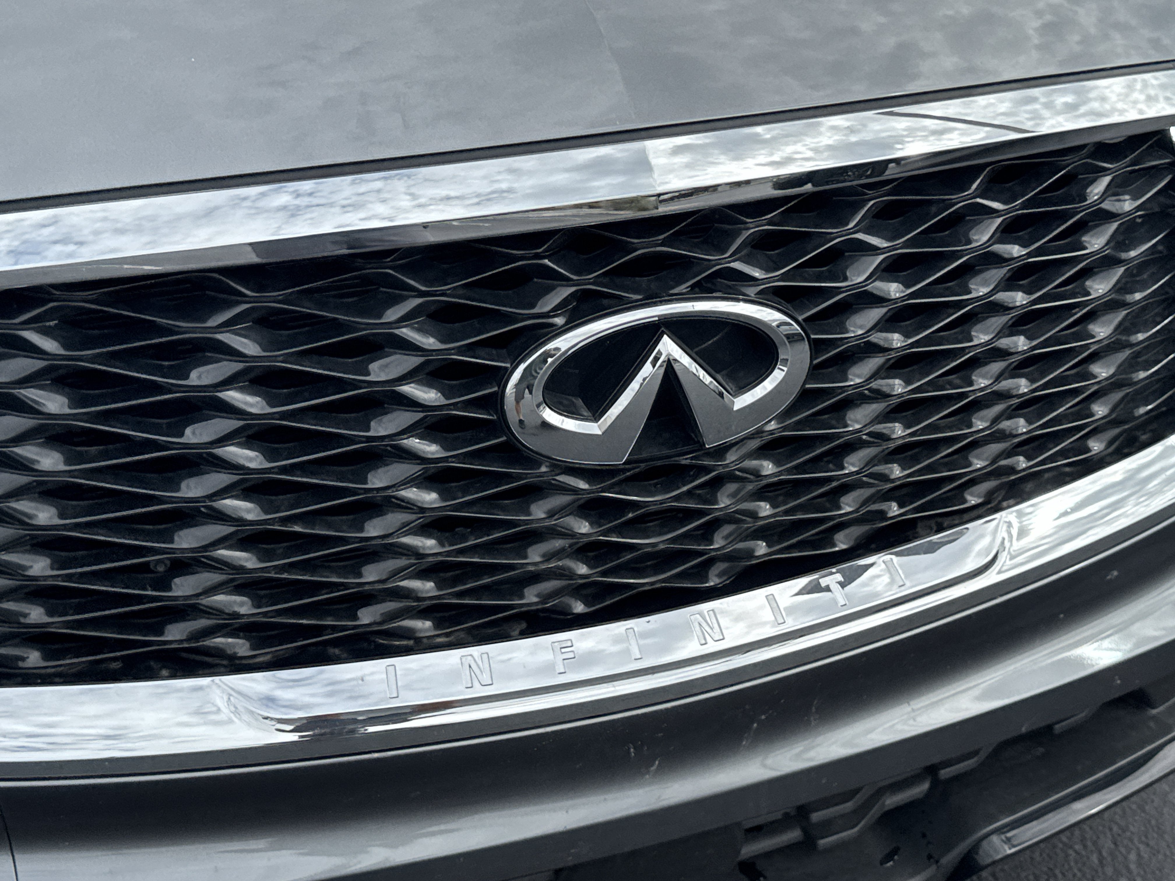 2025 INFINITI QX60 PURE