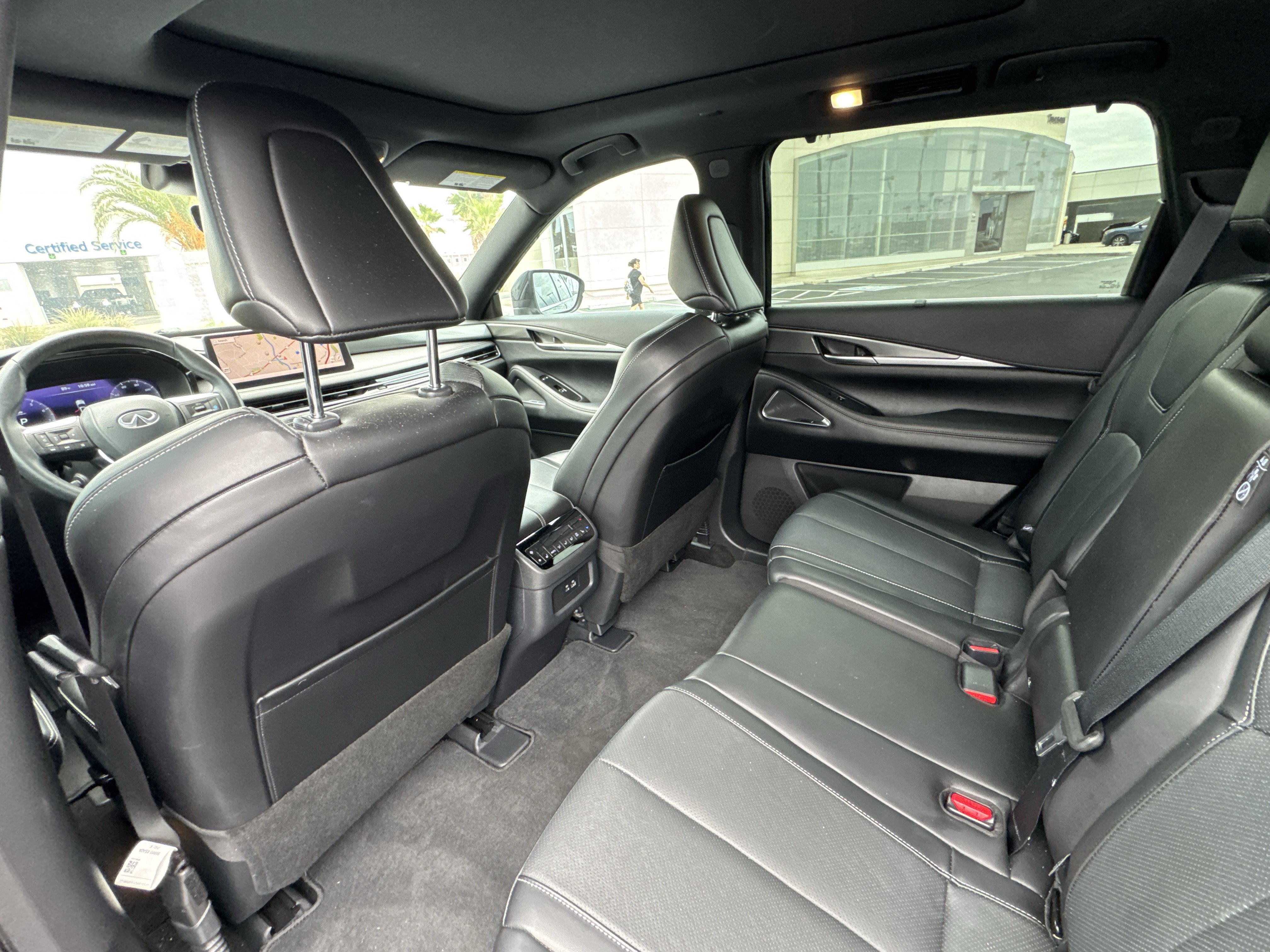 2025 INFINITI QX60 LUXE