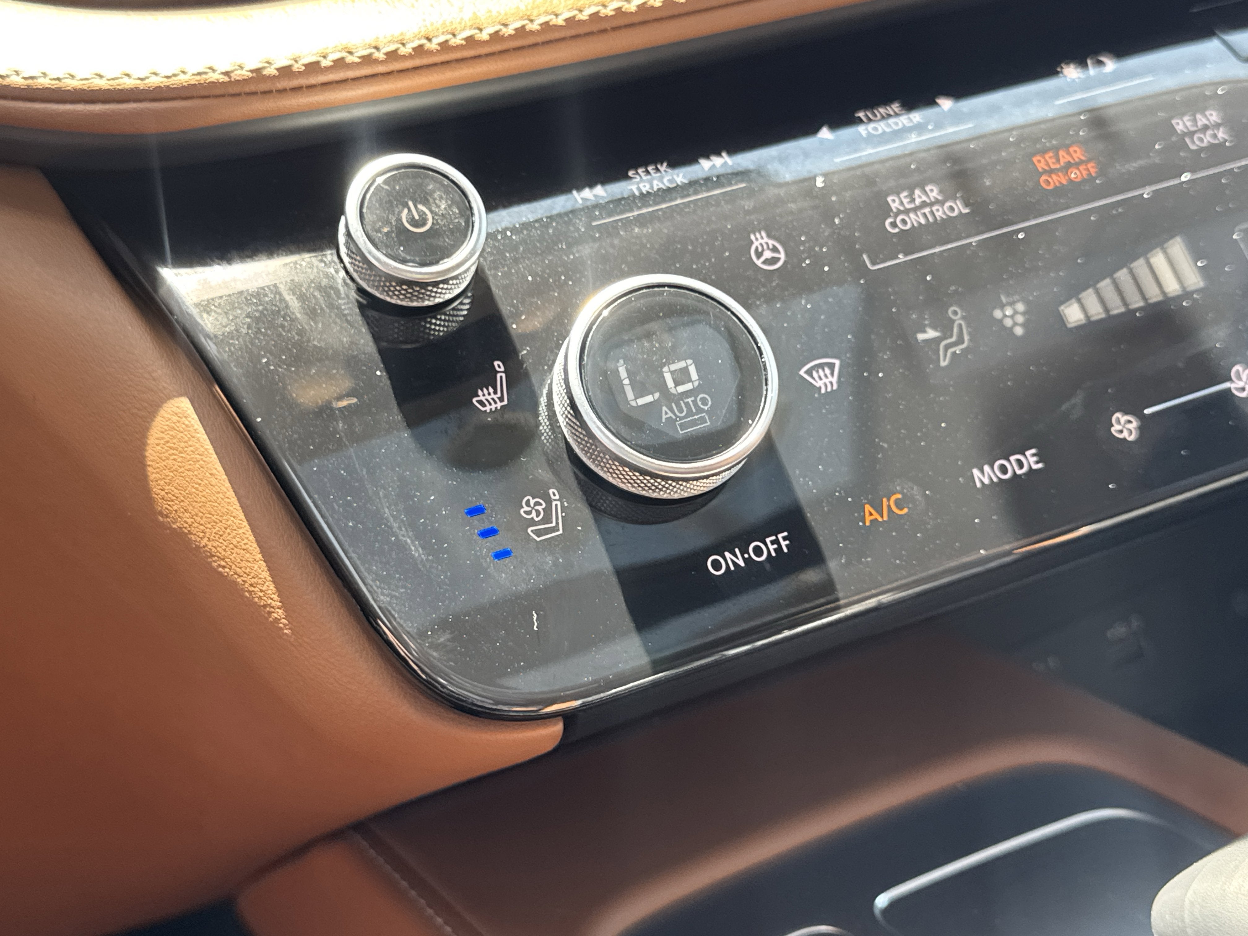2025 INFINITI QX60 SENSORY