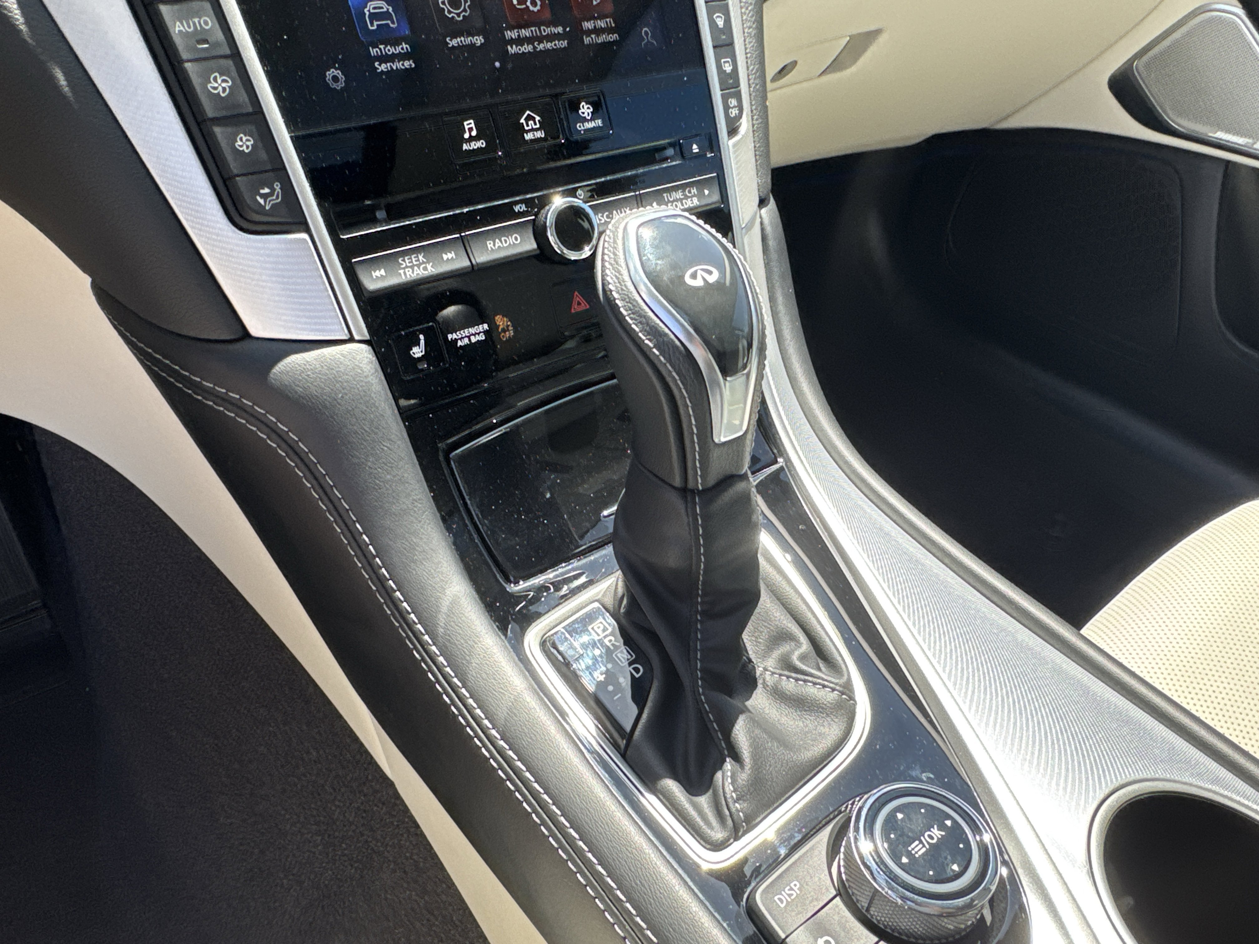 2023 INFINITI Q50 LUXE
