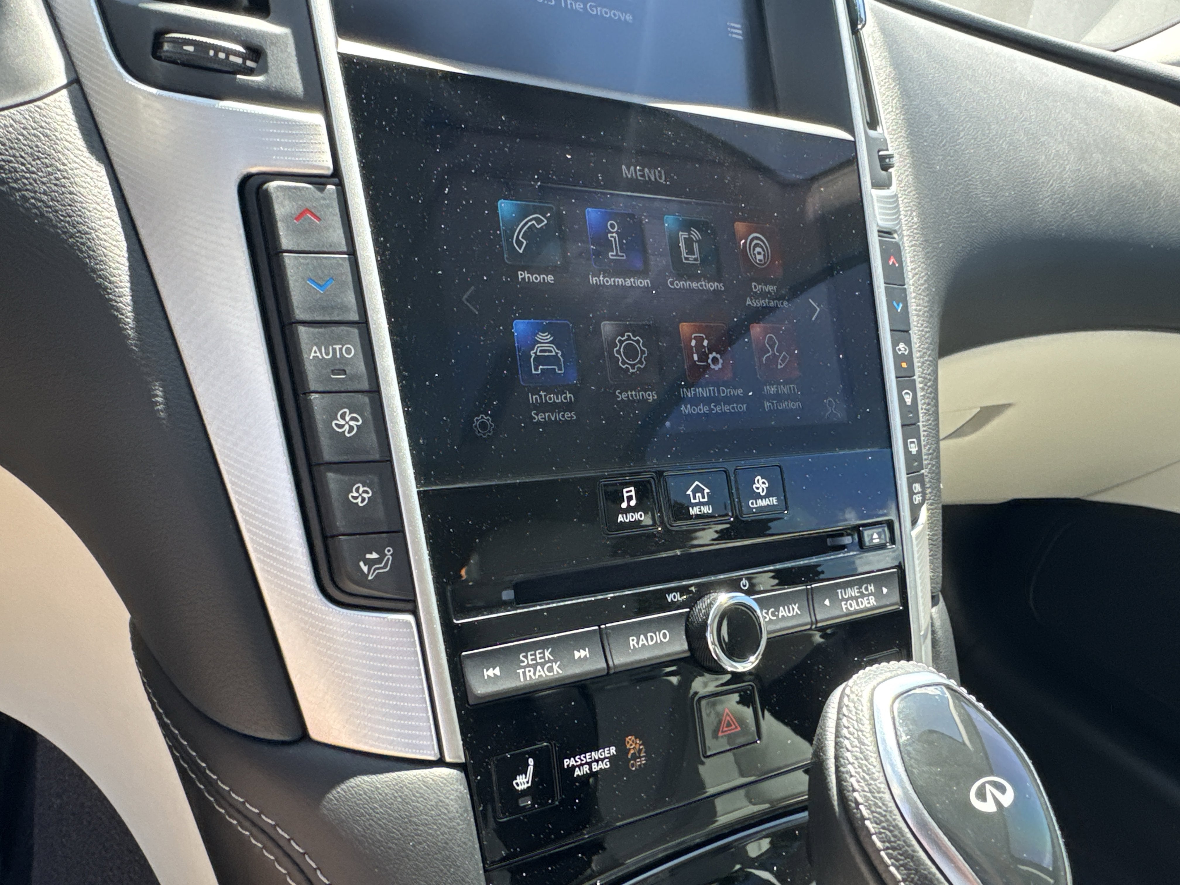 2023 INFINITI Q50 LUXE