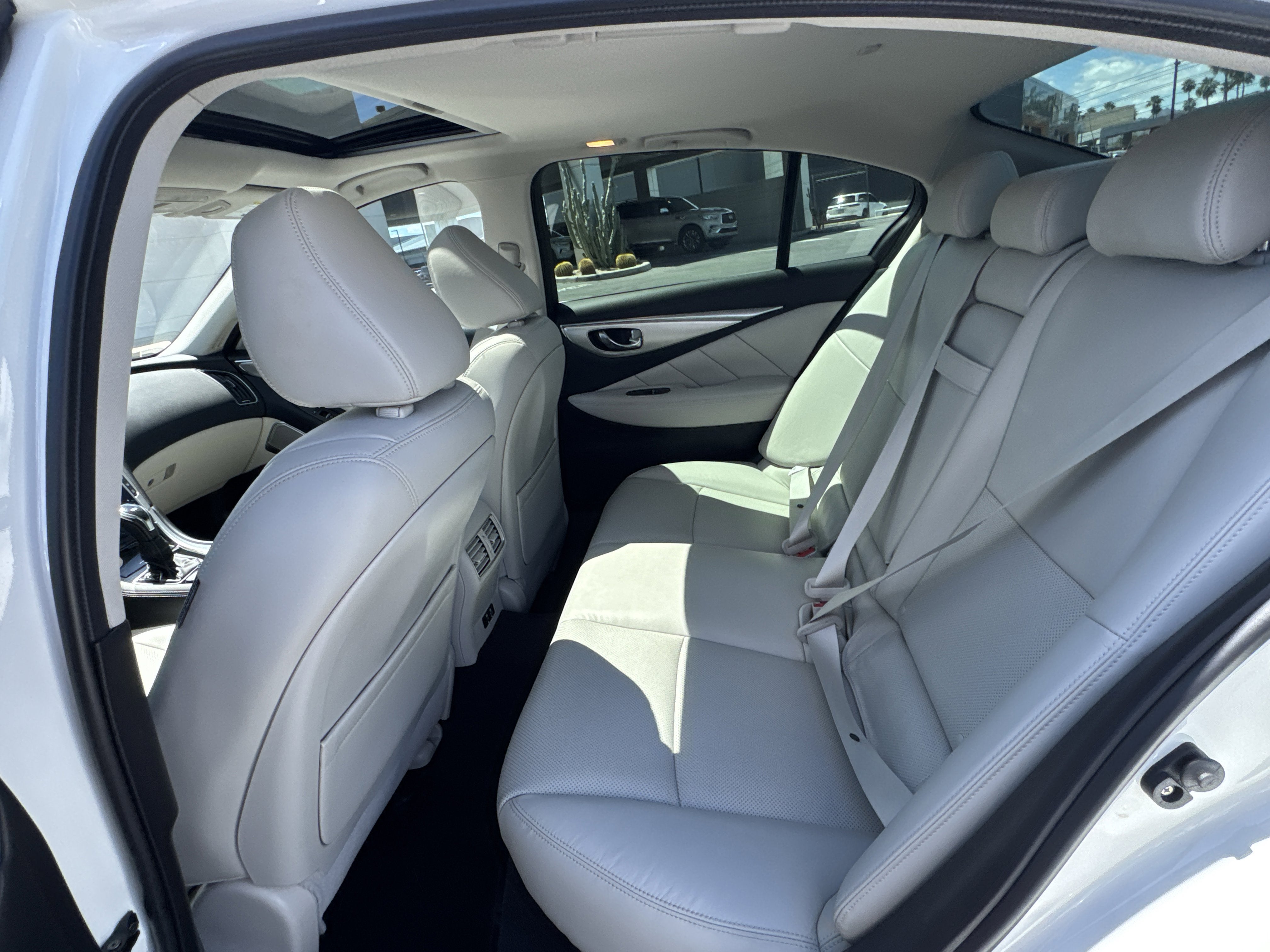 2023 INFINITI Q50 LUXE