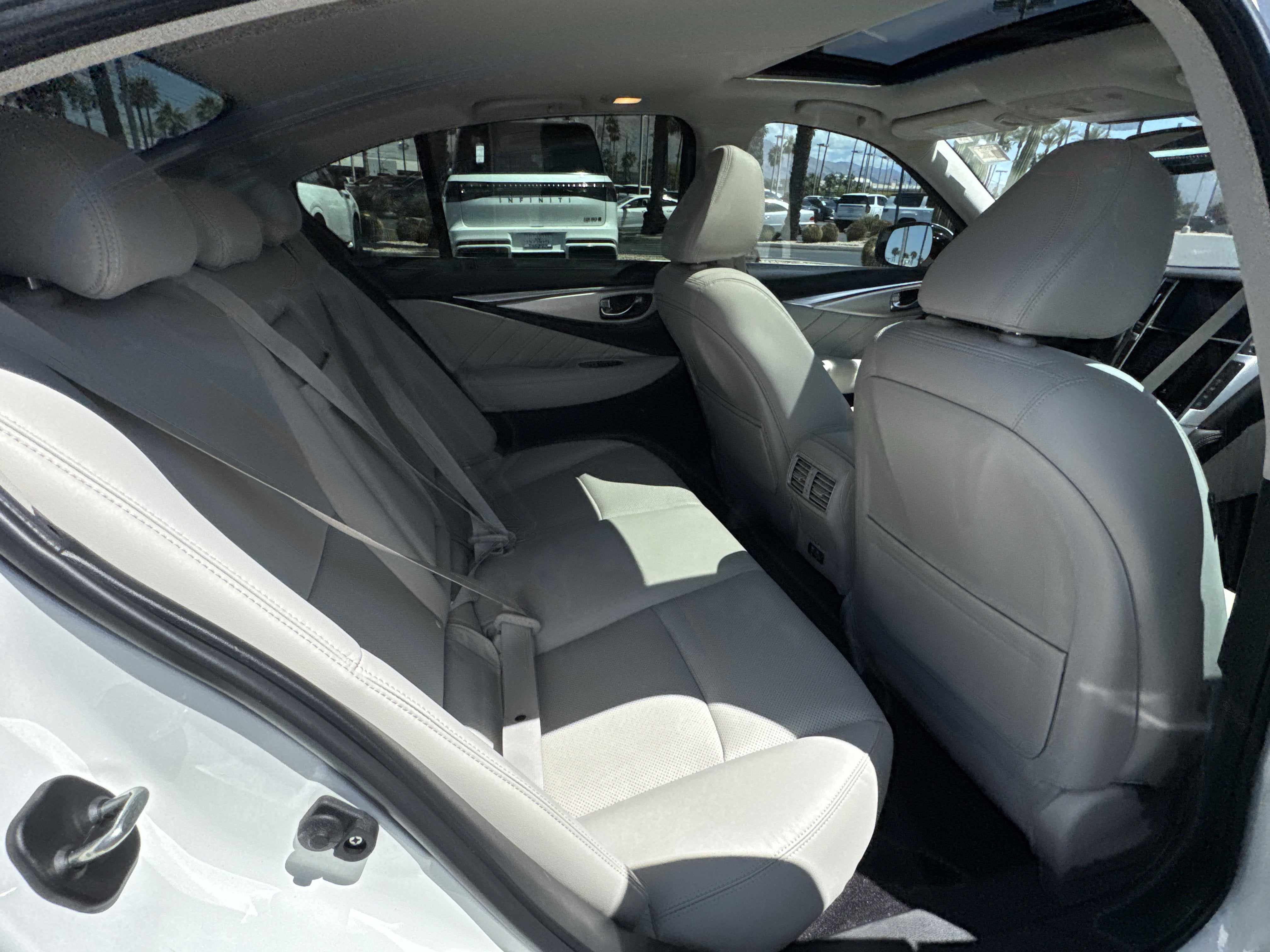 2023 INFINITI Q50 LUXE
