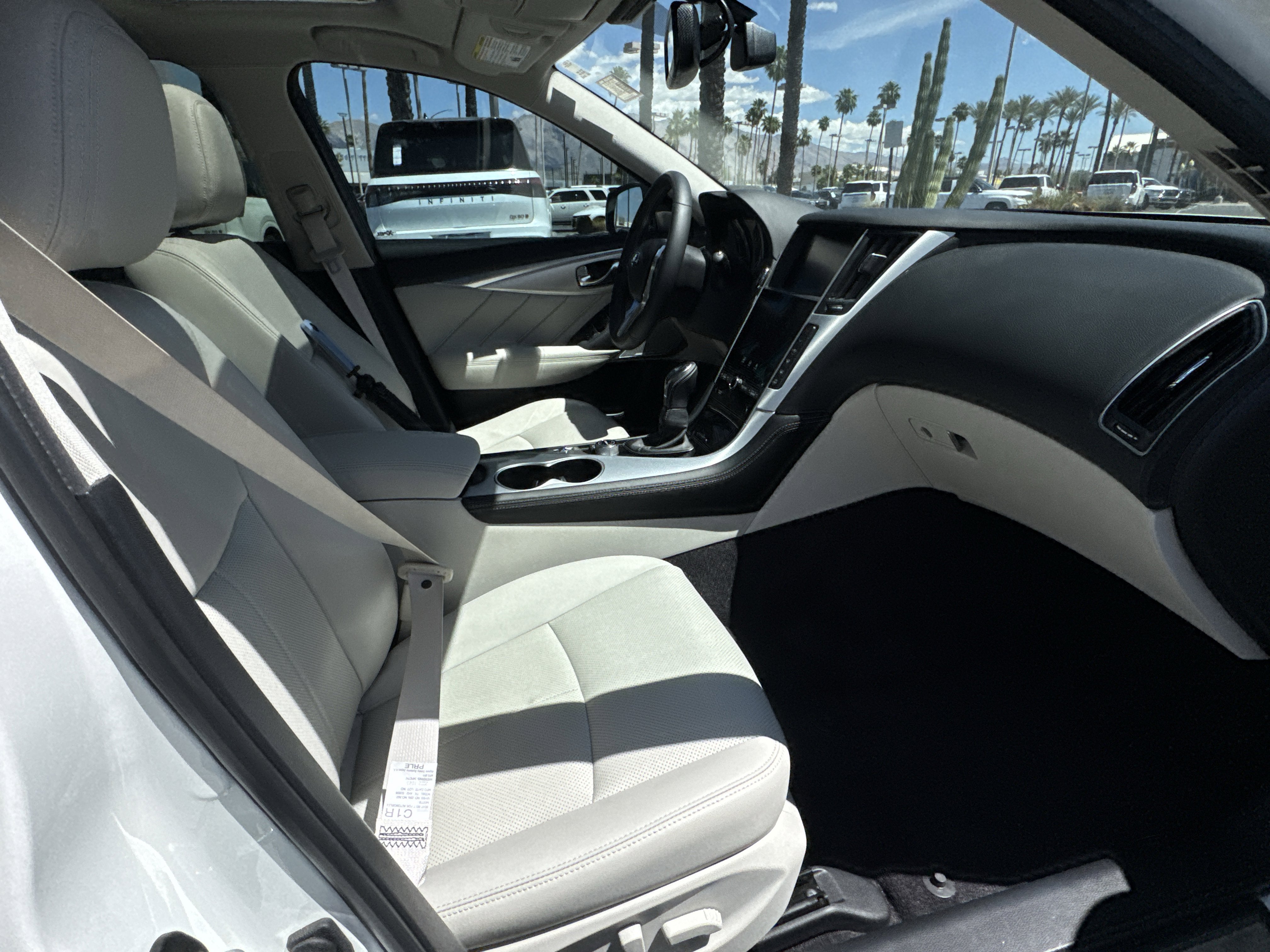2023 INFINITI Q50 LUXE
