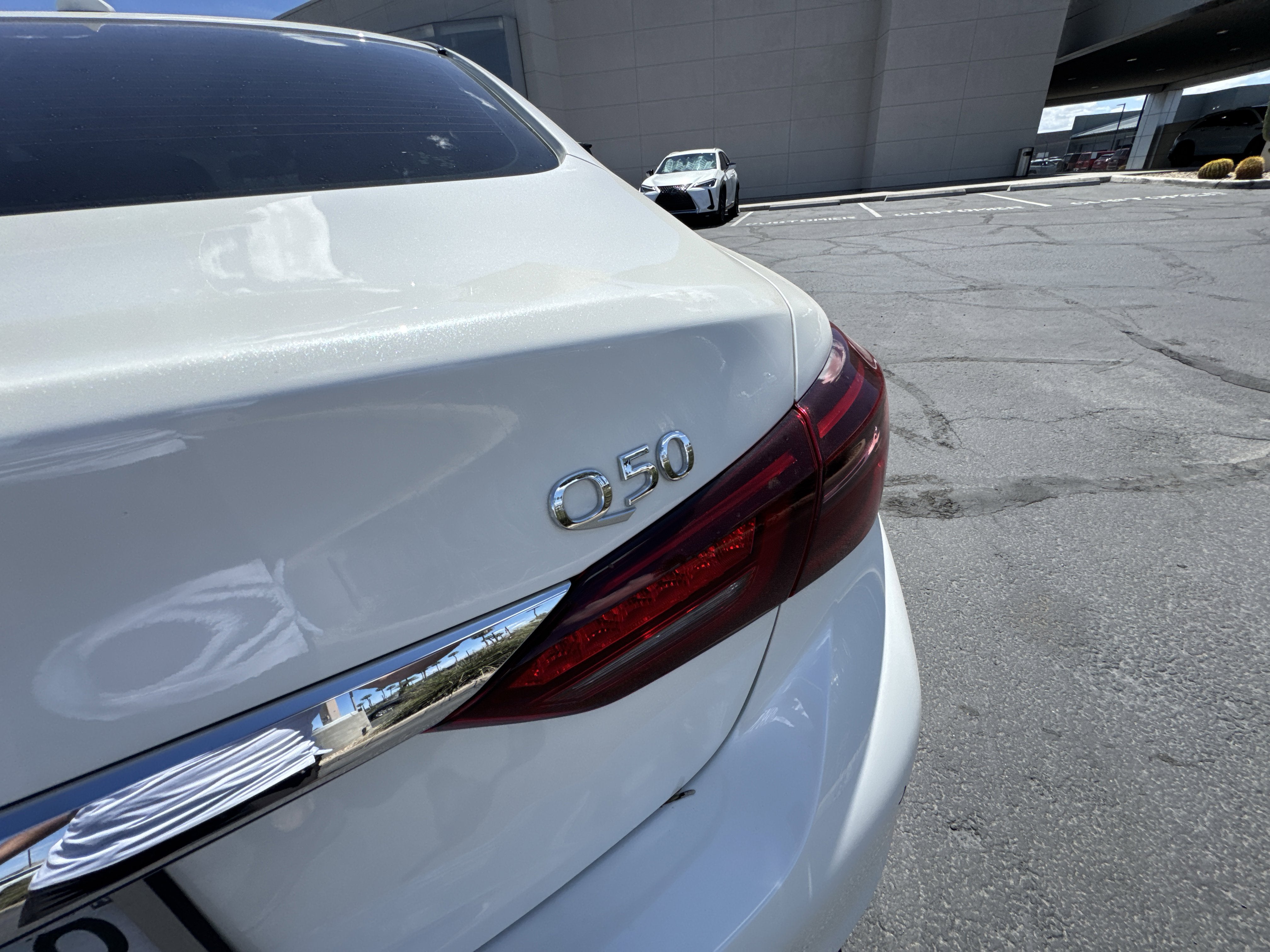 2023 INFINITI Q50 LUXE