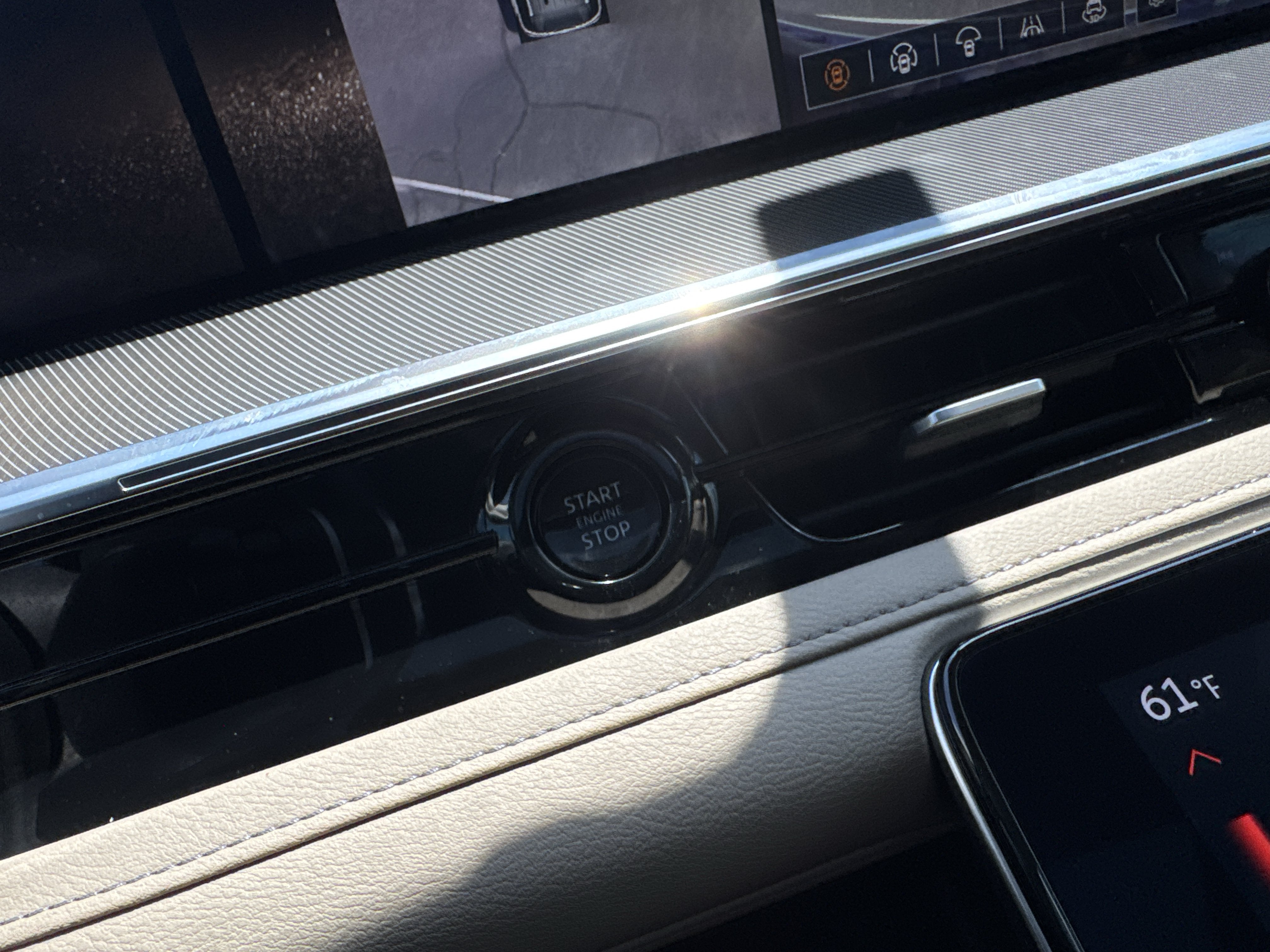 2025 INFINITI QX80 PURE
